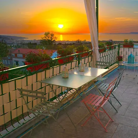 Maresca's Rooftop Sea View Sorrento Appartement *